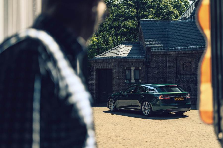  Tesla Model S 85 Performance Shooting Brake by RemetzCar 2018 года  (фото 36 из 99)